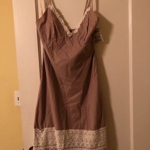 Summery dress with lace detail. NWT